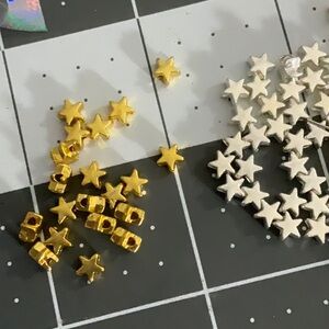 Star 4mm spacer bead (20)